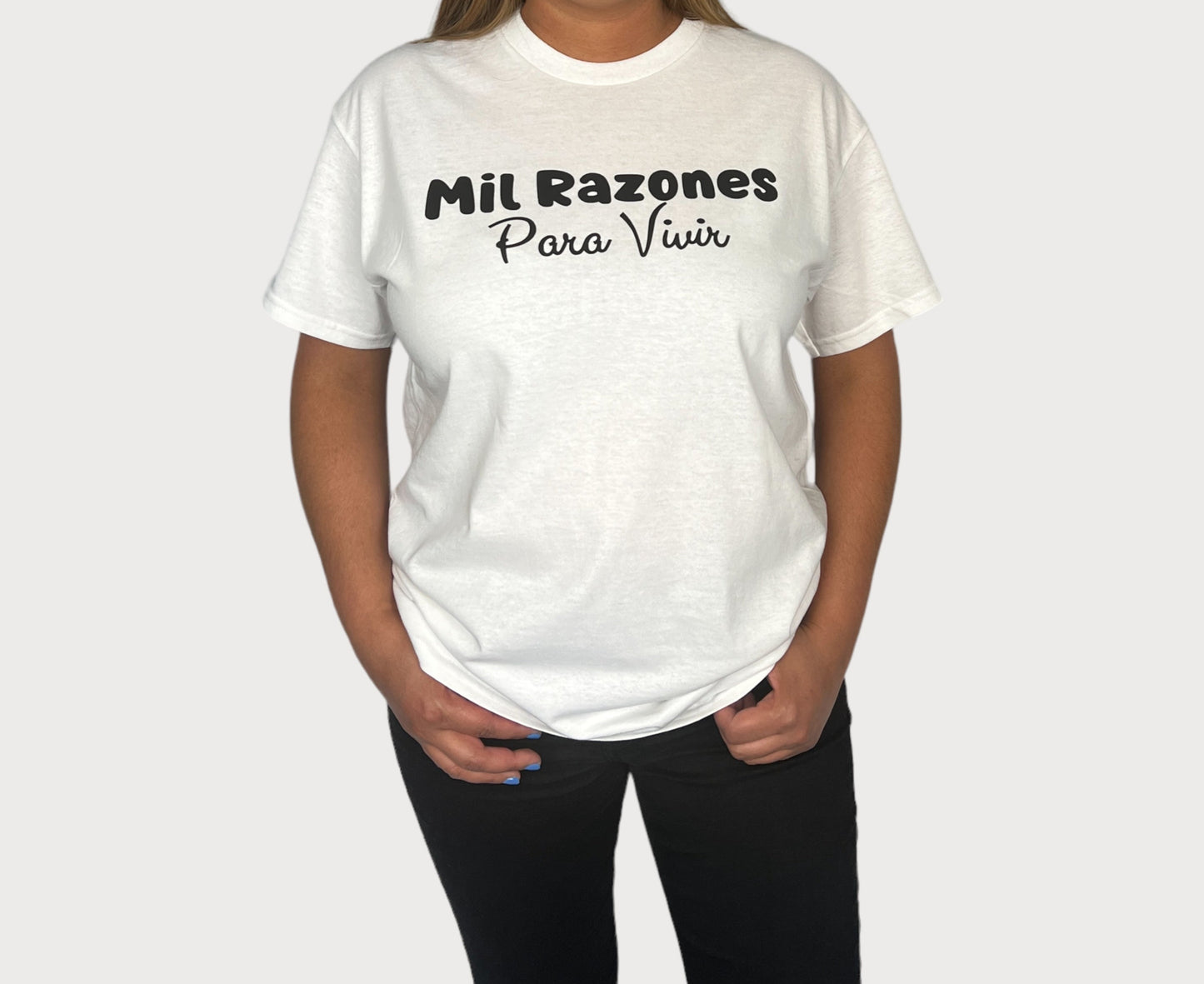 Mil Razones Para Vivir White T-Shirt